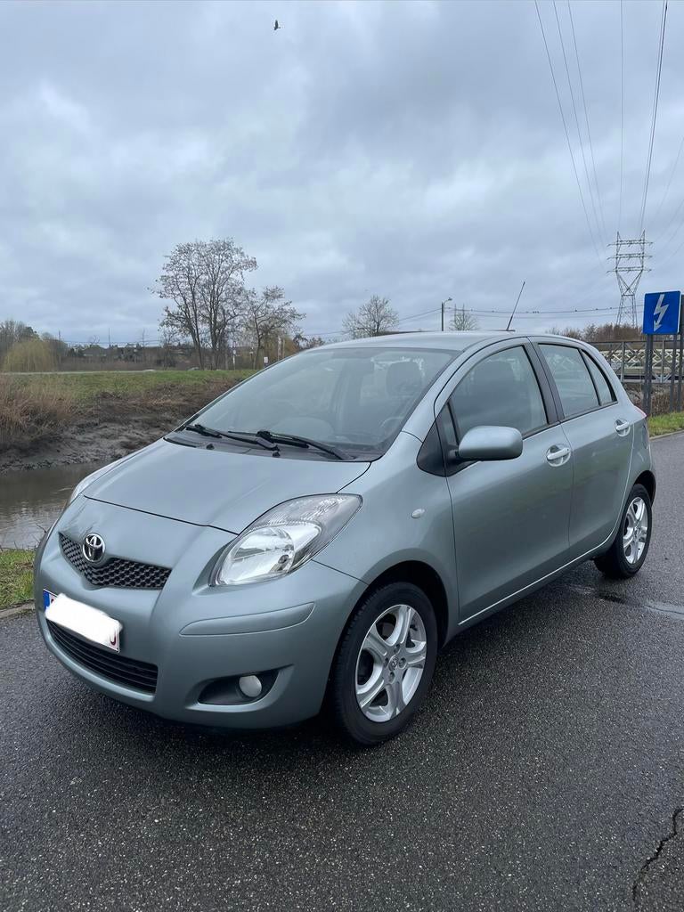 Toyota yaris, Auto's, Stof, 1440 kg, Zwart, 5 deurs