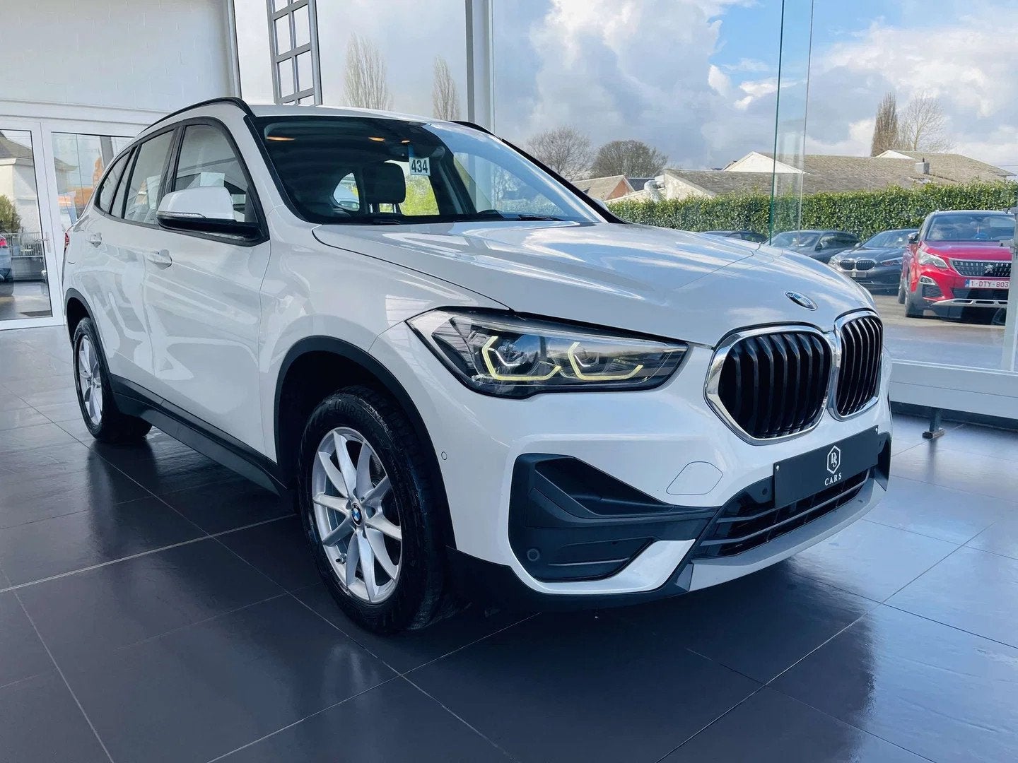 BMW X1 2.0 dA * LED + CUIR + GPS * (bj 2020, automaat), Lichtsensor, 4 cilinders, 136 pk, Leder