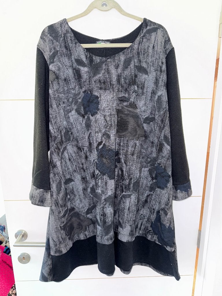 Robe Made in Italy noir à motifs, Kleding | Dames, Jurken, Zwart, Maat 46/48 (XL) of groter, Nieuw, Ophalen of Verzenden