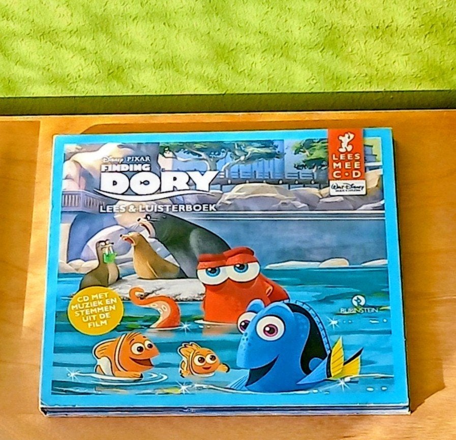 CD Disney Pixar en Plop Studio 100, Cd's en Dvd's, Ophalen, Inclusief boekje, Luisterboek, Zo goed als nieuw