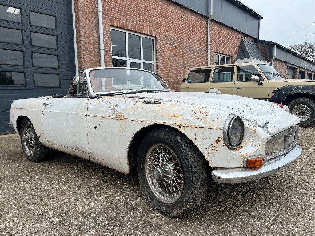 MG MGC roadster 1969 | matching nrs project met overdrive, Auto's, Achterwielaandrijving, Zwart, Cabriolet, Wit