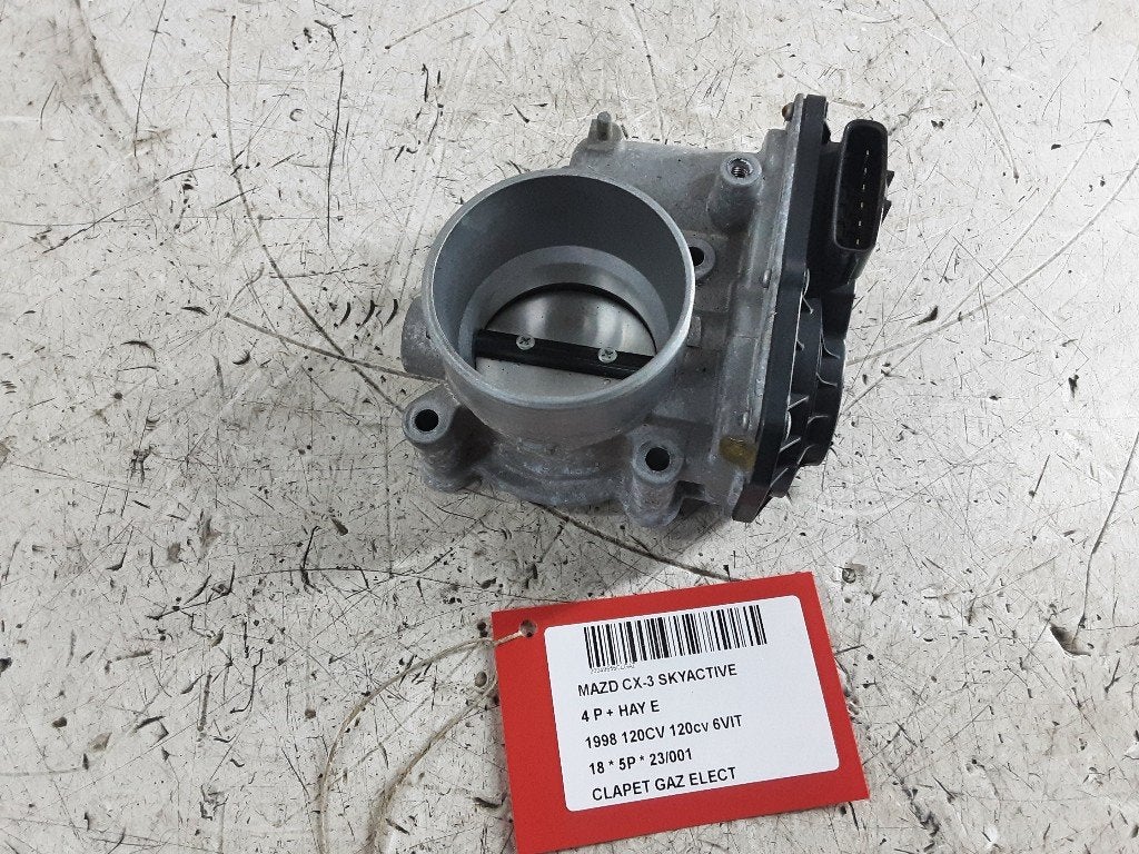 GASKLEPHUIS Mazda CX-3 (DJ / DK) (PE0113640B), Gebruikt, Mevr. I. Hauben, Mazda, Rue de l'Espoir 34 34
4030  GRIVEGNÉE, BE