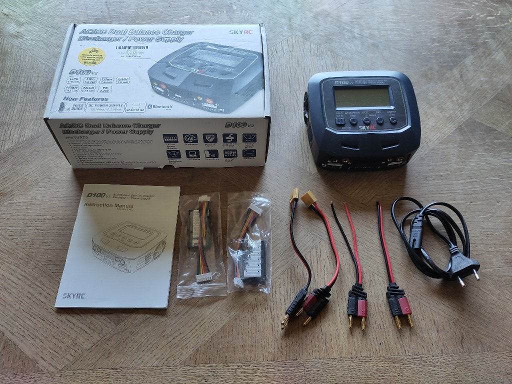 SkyRC D100 v2 Dual Balance Charger, Enlèvement ou Envoi, Utilisé, Pièce