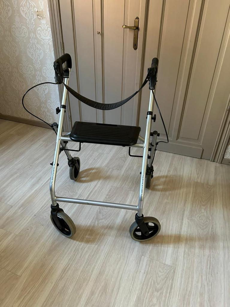 Déambulateur, Enlèvement, Comme neuf