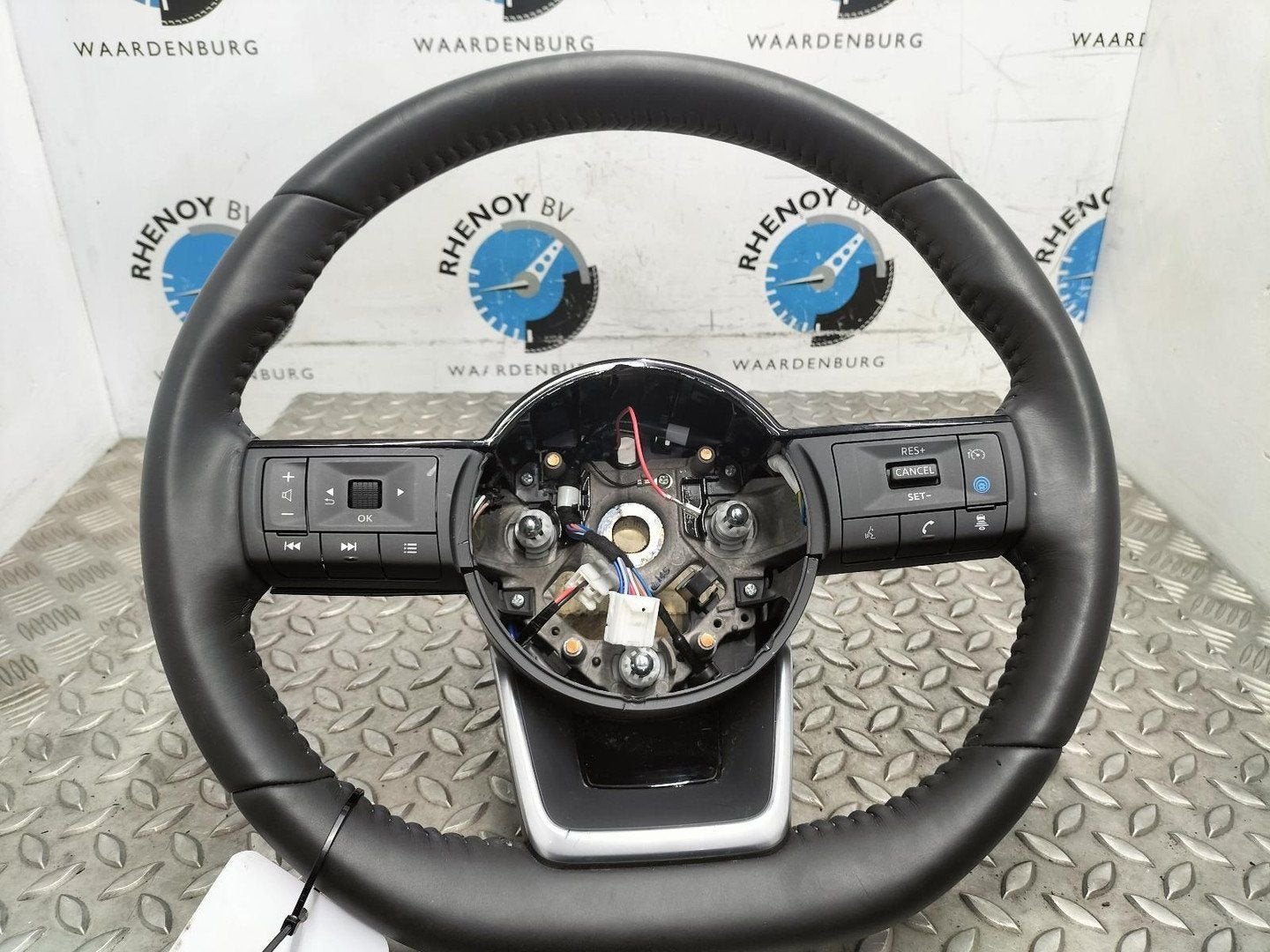 NISSAN QASHQAI J12E STUURWIEL 484306UJ7C 2025, Ophalen of Verzenden, Gebruikt, ARN erkend