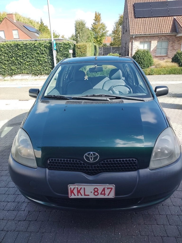 Toyota Yaris, Autos, Achat, 4 portes, 5 places, Particulier
