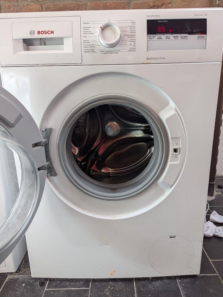 wasmachine Bosch Serie 4, 1200 à 1600 tours, Classe énergétique A ou plus économe, Chargeur frontal, Enlèvement