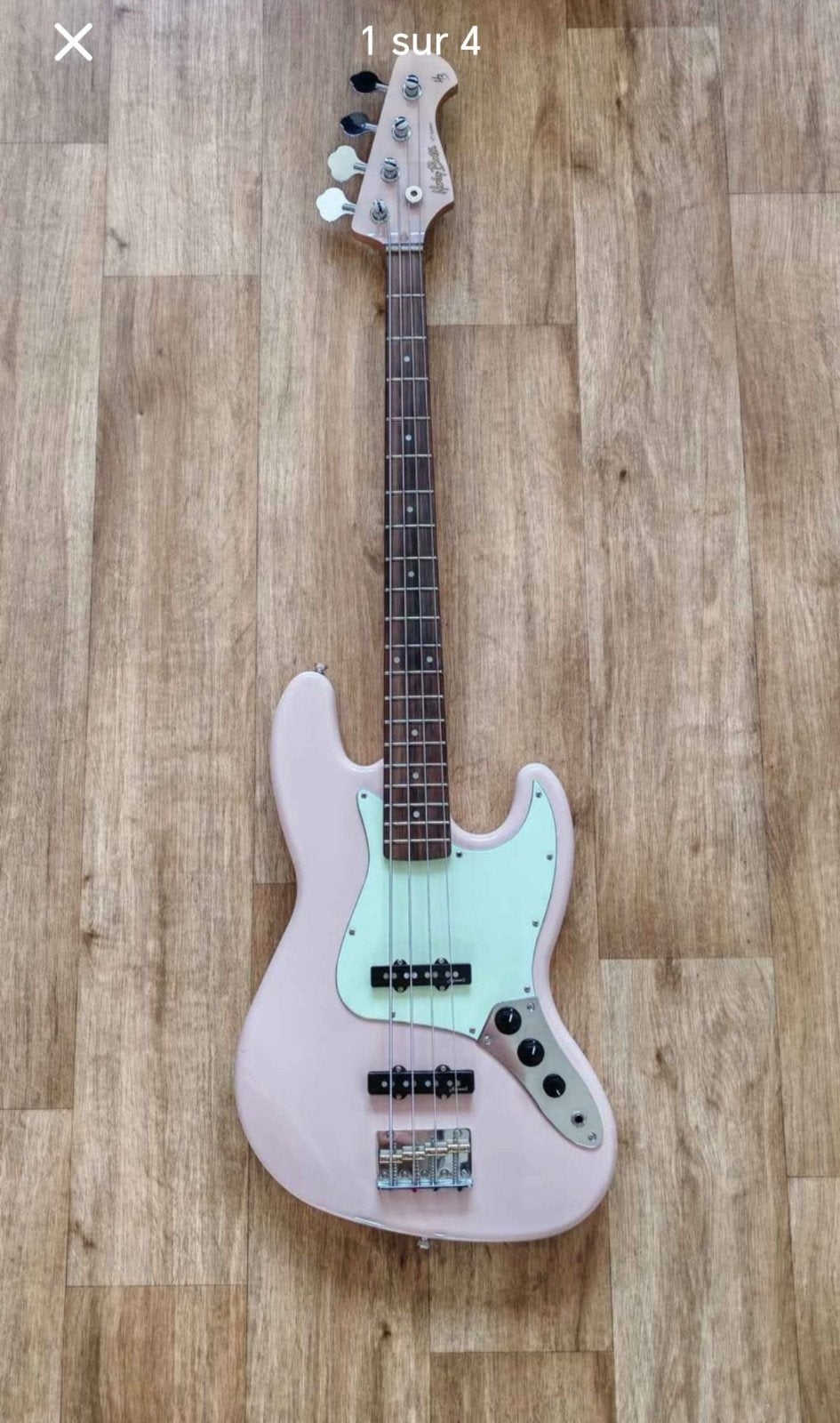 Basse Harley Benton VT Séries pink, Muziek en Instrumenten, Snaarinstrumenten | Gitaren | Bas, Ophalen