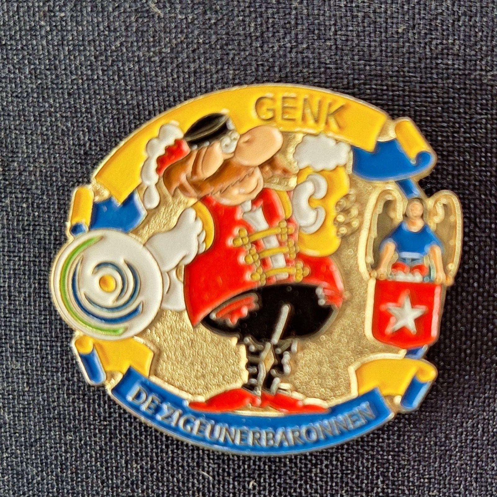 Carnaval, Collections, Broches, Pins & Badges, Enlèvement ou Envoi