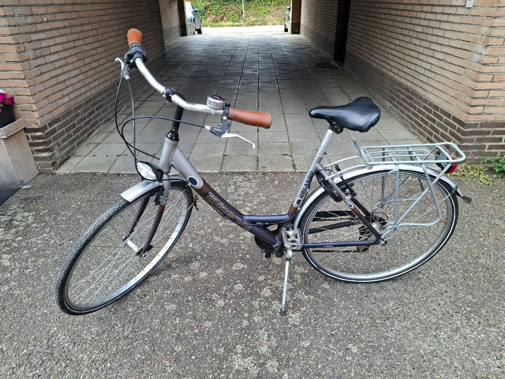 Vélo Minerva pour femmes 28 pouces, Autres marques, Frein sur jante, Moins de 10 vitesses, Enlèvement