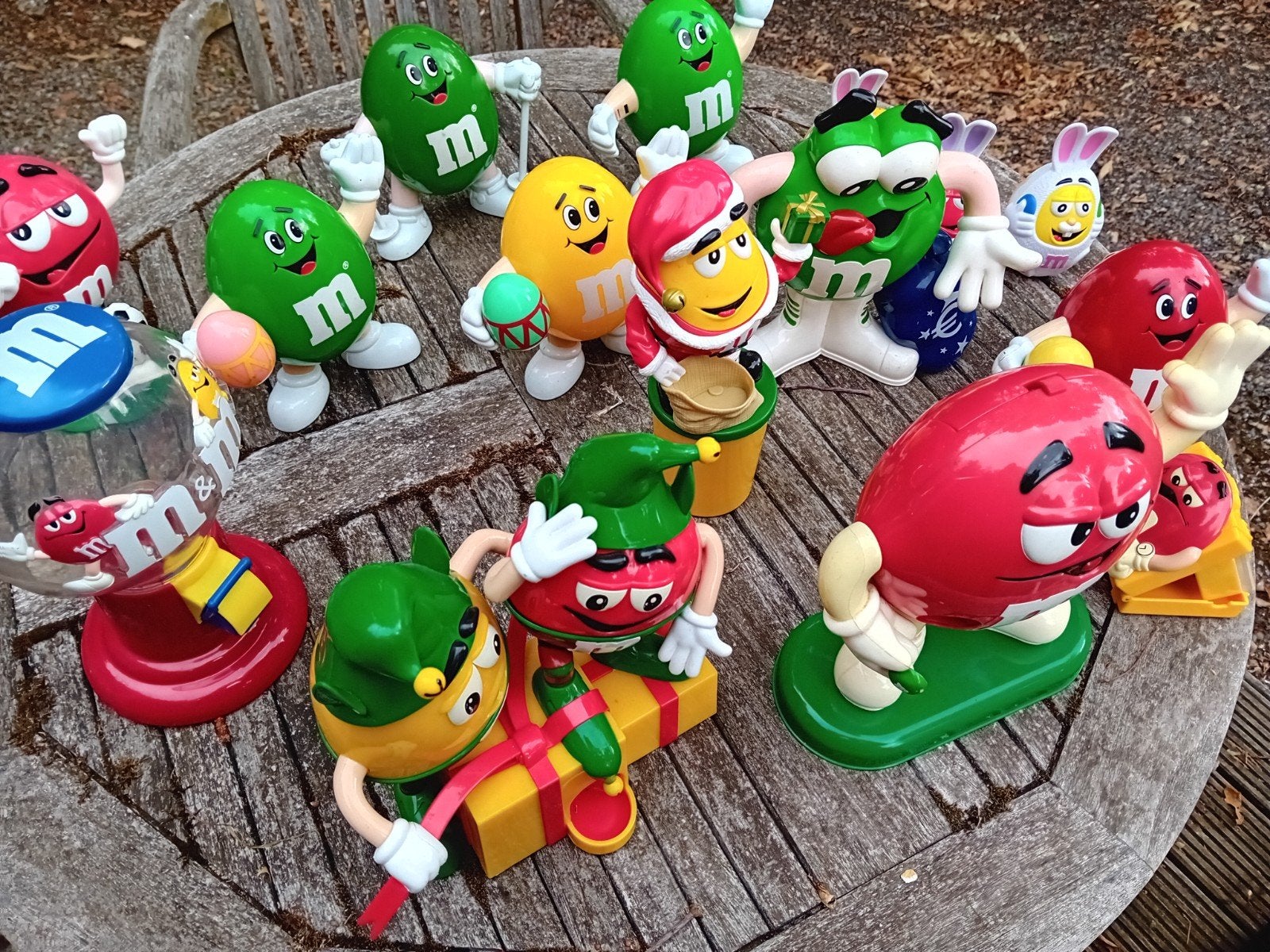 Collection M&M, Enlèvement