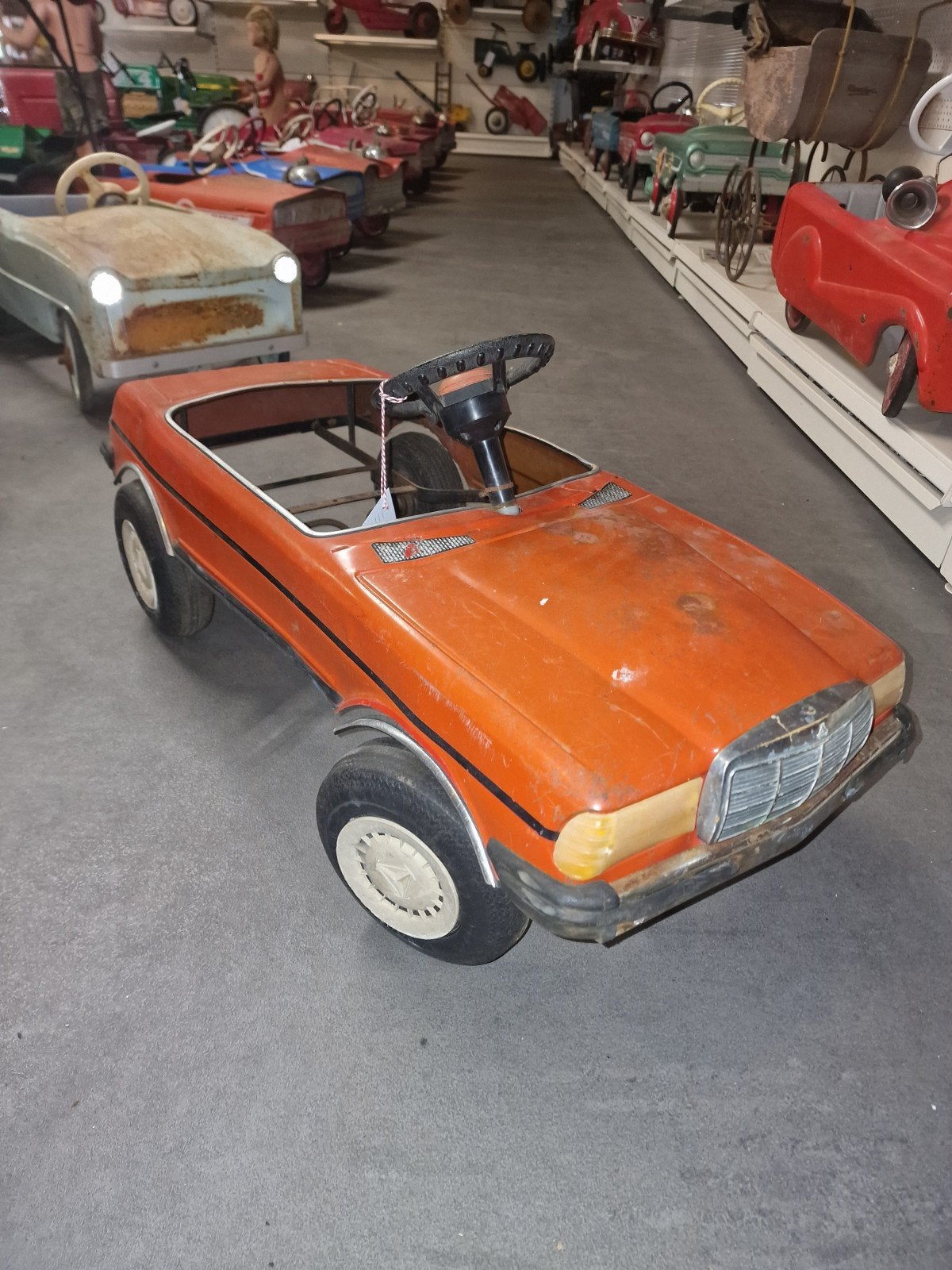 voiture à pédales Mercedes en métal, Enlèvement