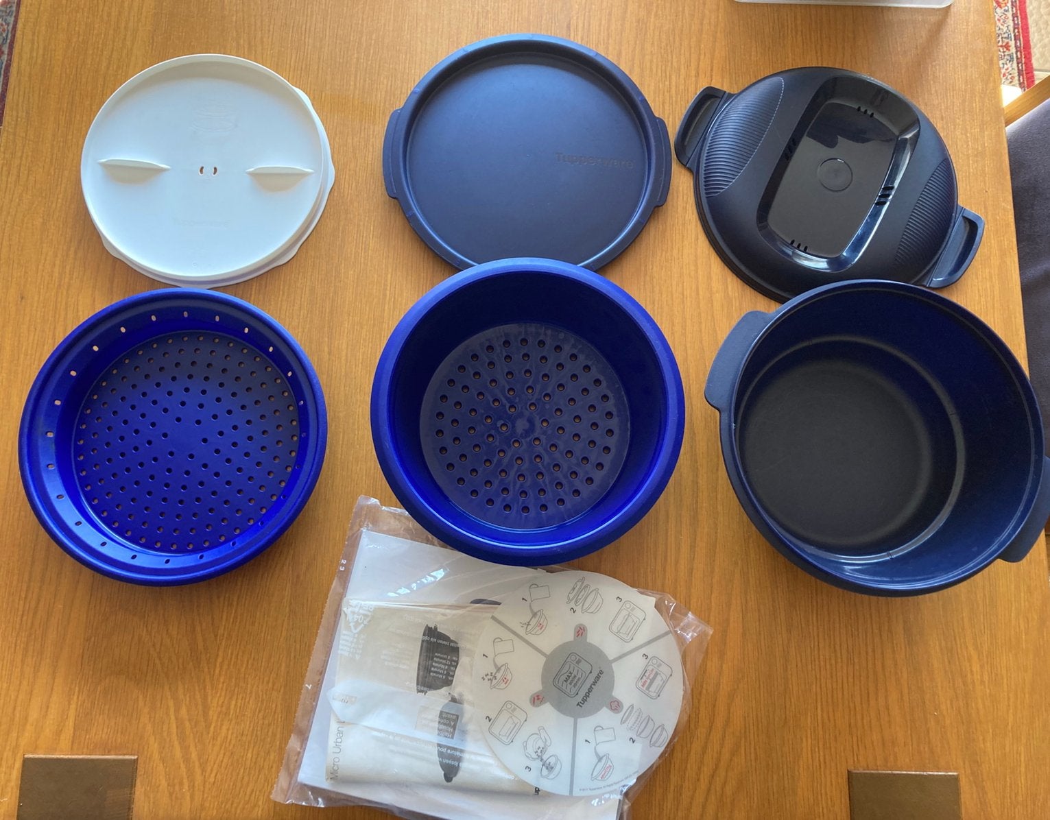 Set Tupperware Micro Urban : cuiseur à vapeur 3 en 1, Compatible micro-ondes, Comme neuf, Enlèvement, Autres types