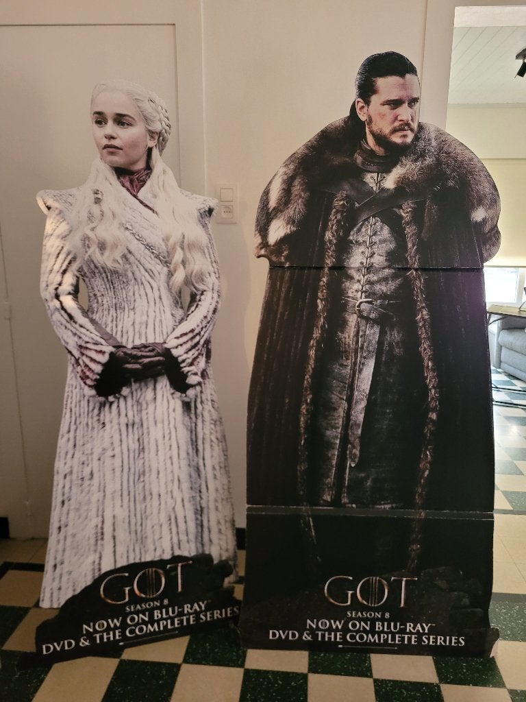 Karton Game of Thrones en Star wars, Ophalen, Zo goed als nieuw, Boek of Poster
