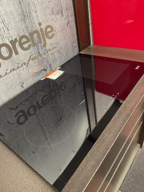 CUISINIÈRE À INDUCTION MIELE KM7474 FL, Neuf, 4 zones de cuisson, Encastré, Enlèvement