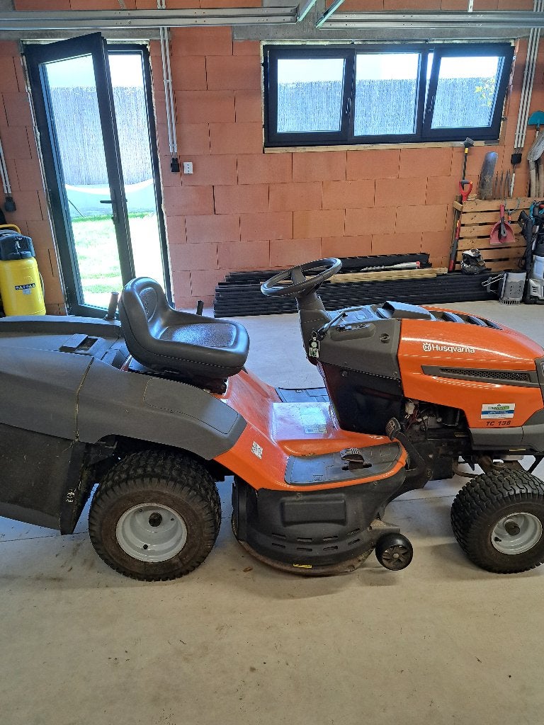 zitmaaier husqvarna + druppellader, Tuin en Terras, Zitmaaiers, Ophalen, Zo goed als nieuw, Opvangbak, 90 tot 120 cm