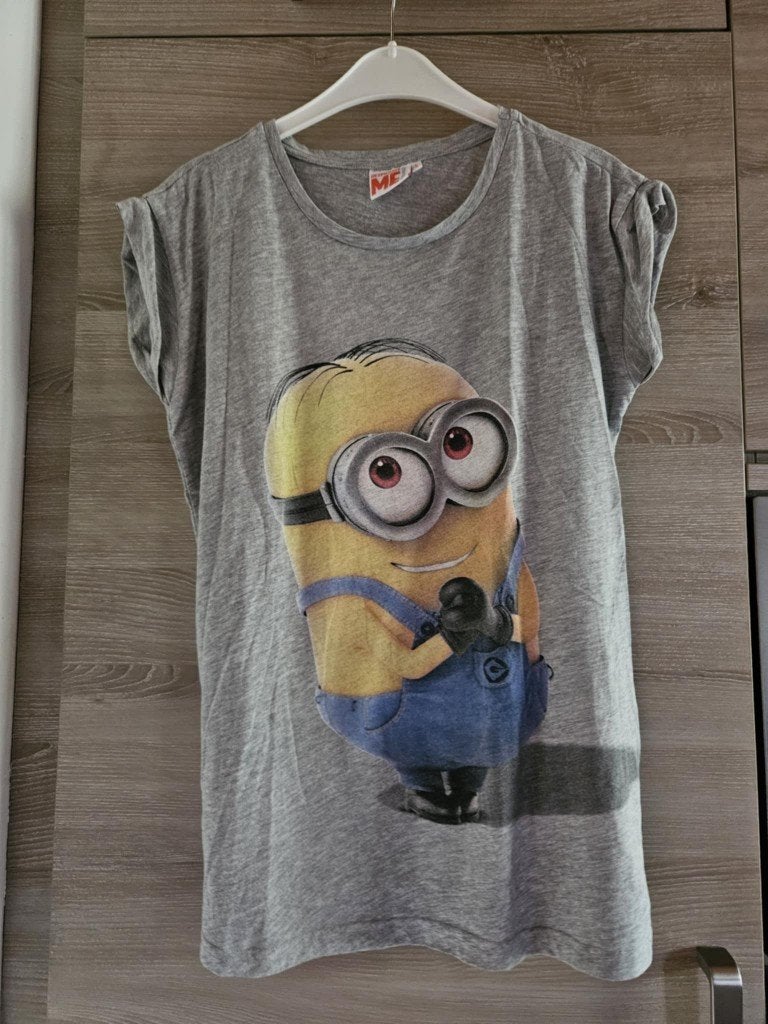 T-shirt gris Les Minions taille S, Kleding | Dames, T-shirts, Ophalen of Verzenden, Korte mouw, Maat 36 (S), Grijs