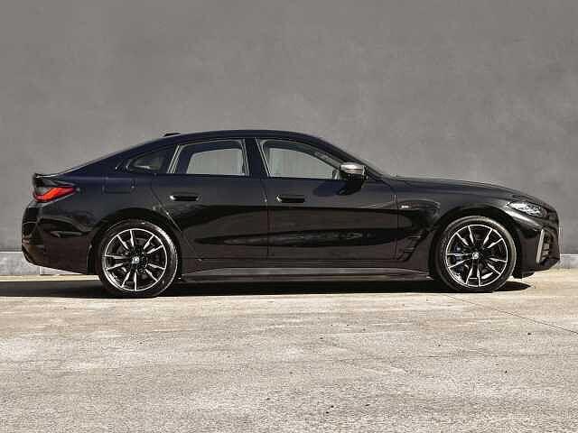 BMW i4 Gran Coupe M50 M-pakket-laserlight-360 camera, Autos, Autres modèles, Achat, Beige, Entreprise