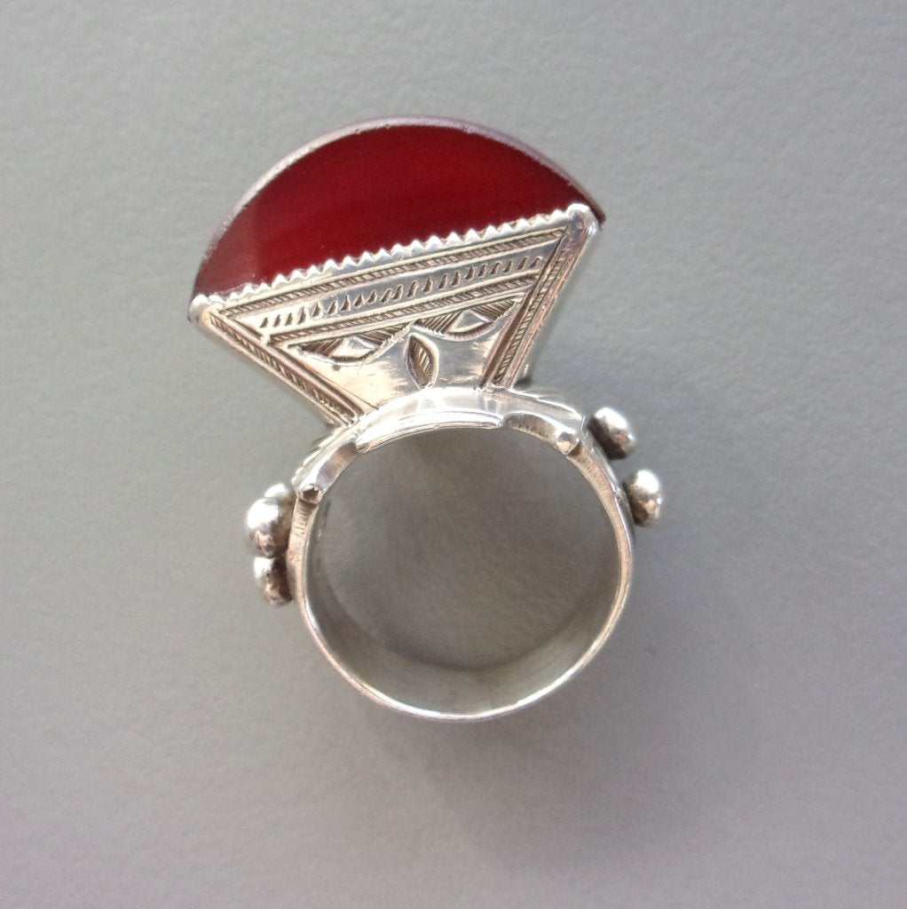 Oude Toeareg ring van zilver en agaat voor heren of dames, Gebruikt, Bruin, Ophalen of Verzenden, Dame of Heer
