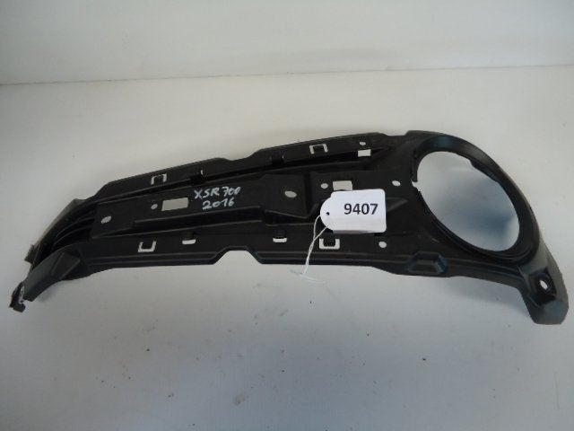 XSR700 2016 - 2017 Yamaha Kuipdeel D1-18698