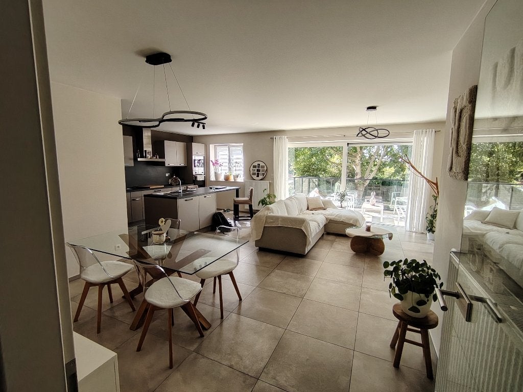 À Louer : Superbe Appartement 2 Chambres, 50 m² ou plus, Province de Liège