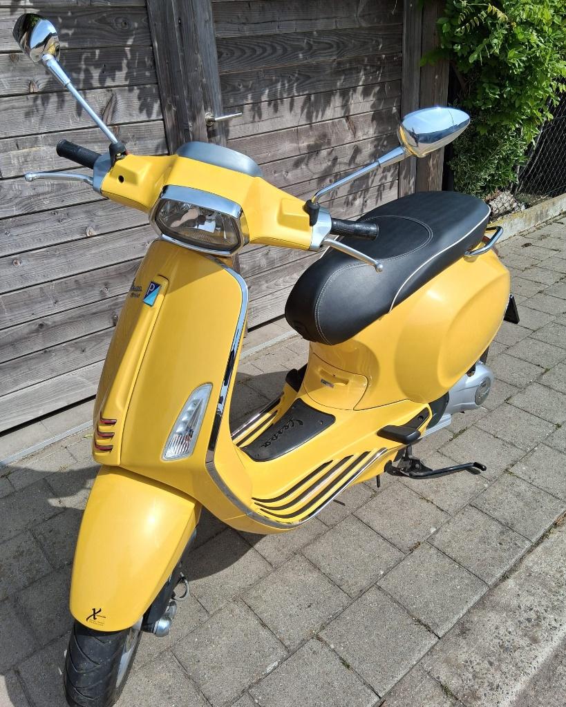 Vespa Sprint 125 3Vie, Motoren, Scooter, Gebruikt, 3 cilinders, Particulier