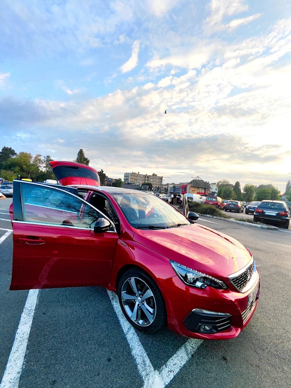 Peugeot 308 SW 1.5 Diesel – Année 2018 – 140 000 km, Autos, Rouge, USB, Achat, Euro 6