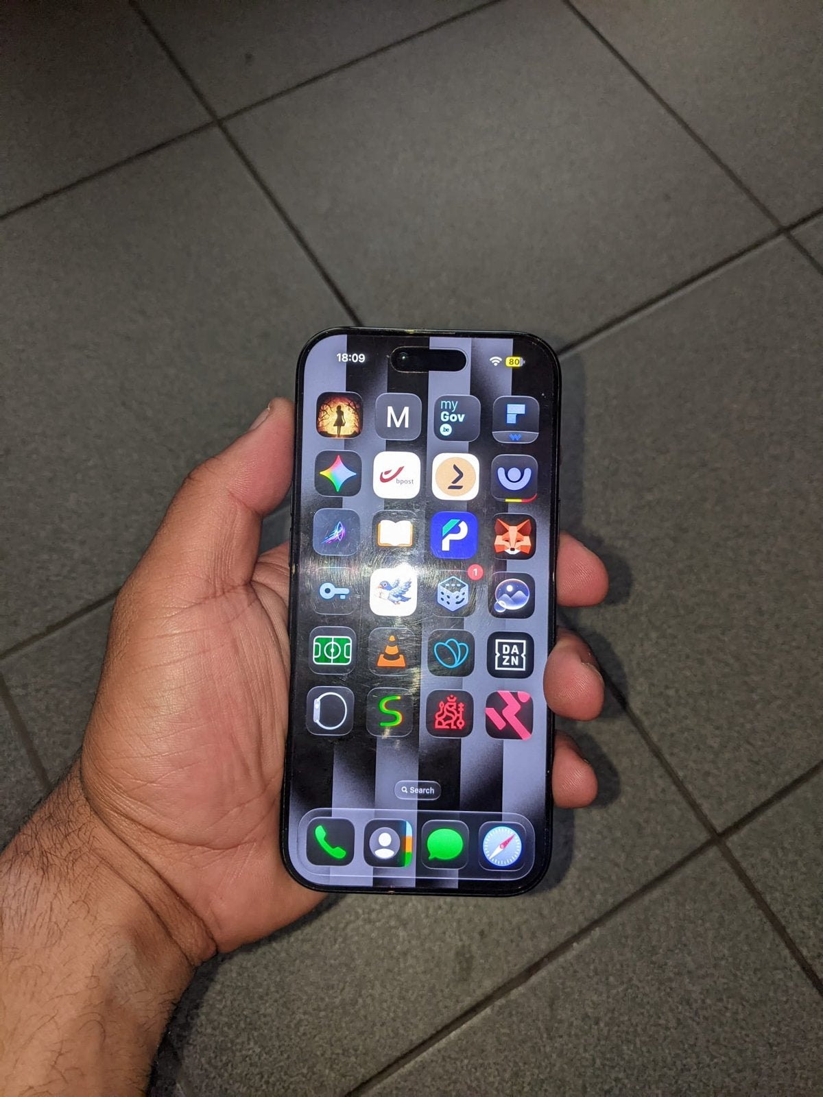 Iphone Air + Apple Watch 8 ECHANGE, Télécoms, Enlèvement, Comme neuf, Noir