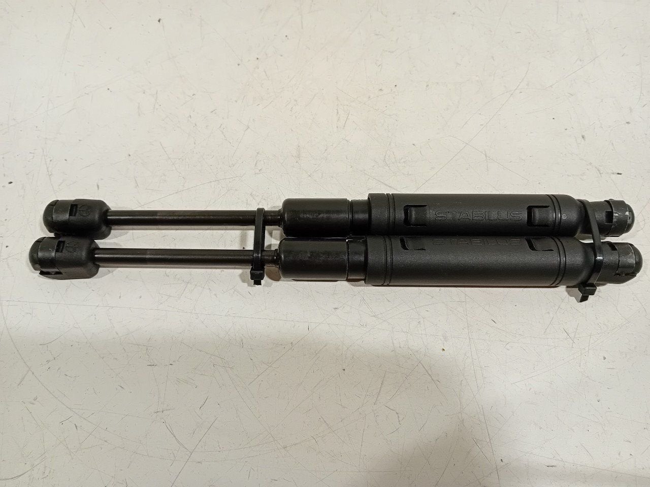 Gasdrukveerset voor BMW 5 serie, Onderdelen@venauto.nl, Van der Ven Autorecycling B.V., Gebruikt, Ettenseweg 76, 4706 PB Roosendaal, The Netherlands
