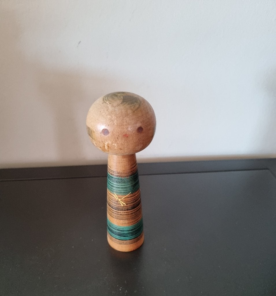 Mooie Akitsu kokeshi van Yamanaka Sanpei, Antiek en Kunst, Verzenden