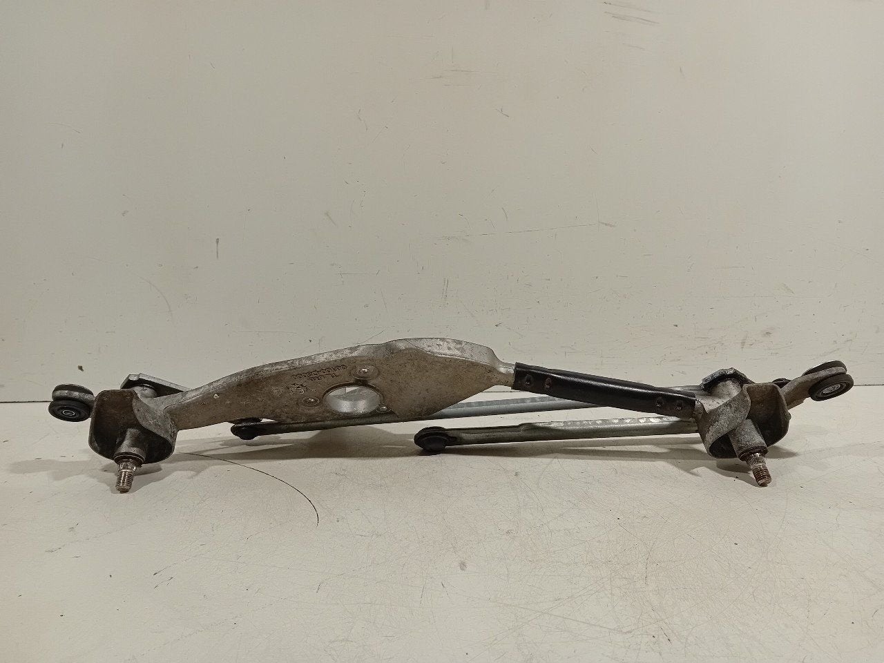Ruitenwisser mechaniek voor Hyundai Tucson, Onderdelen@venauto.nl, Van der Ven Autorecycling B.V., Ettenseweg 76, 4706 PB Roosendaal, The Netherlands