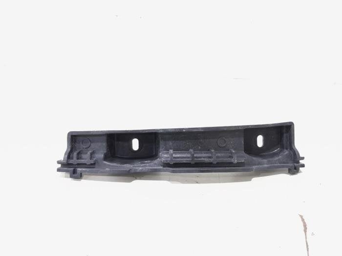 Support pare-chocs arrière gauche d'un Audi A8, Autos : Pièces & Accessoires, -, 3 mois de garantie, Audi, Utilisé