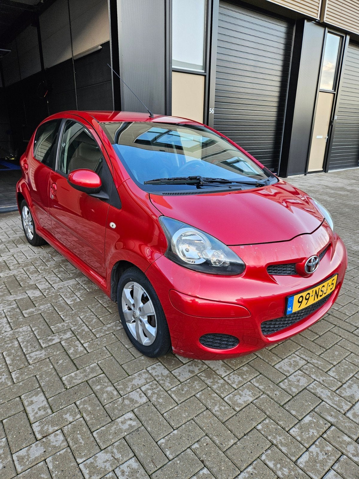 Toyota Aygo | Aspir. Red| Nieuwe Apk, Autos, Achat, Alcantara, 5 portes, Verrouillage central