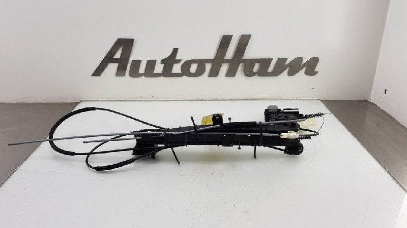 DIVERSEN Audi A4 Avant (B9) (01-2015/08-2020) (|8W9863560|), Robert Bosch AG, Gebruikt, Audi, Robert-Bosch-Allee 1
74232  Abstatt, DE