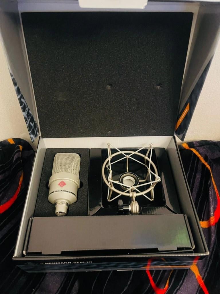 Microphone à condensateur à large diaphragme Neumann TLM 103, Musique & Instruments, Microphones, Comme neuf, Enlèvement ou Envoi