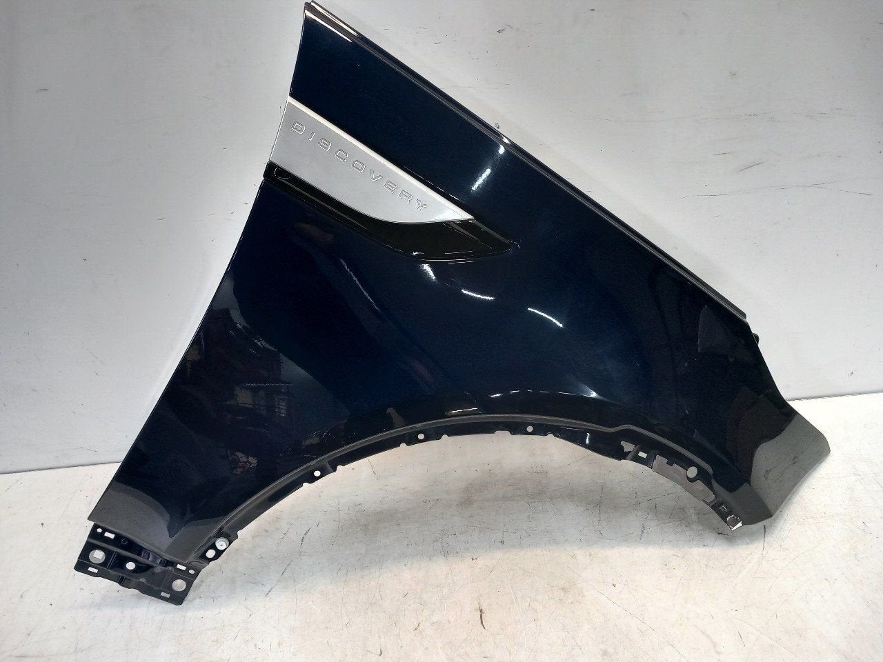 Spatbord rechts voor Land Rover Discovery, Onderdelen@venauto.nl, Van der Ven Autorecycling B.V., Land Rover, Ettenseweg 76, 4706 PB Roosendaal, The Netherlands