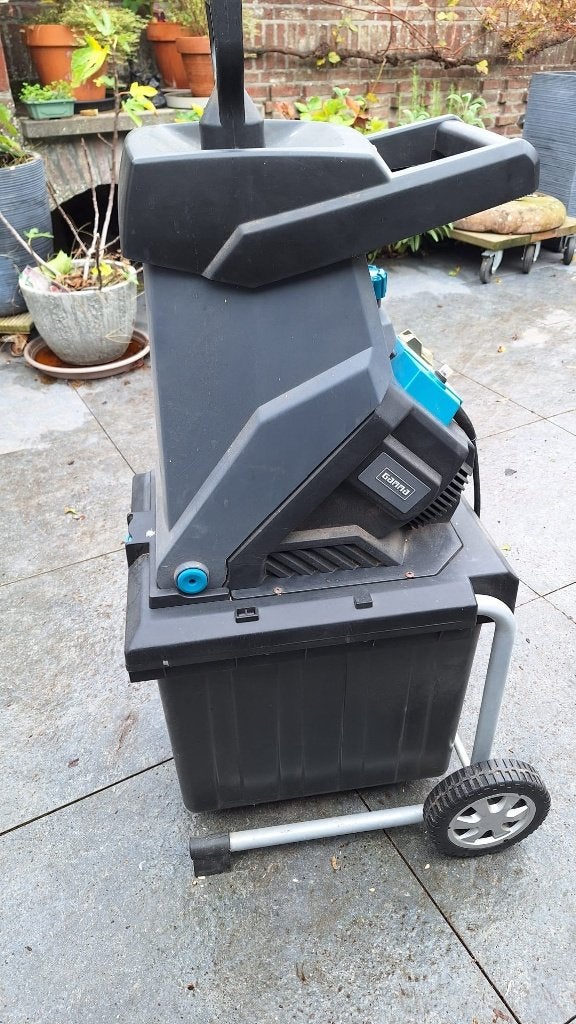 Gamma Elektrische Hakselaar H-2500K (2500W) met Opvangbak, Tuin en Terras, Ophalen, Gebruikt, Met opvangbak, Gamma