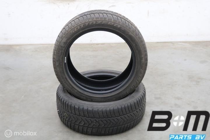 2 x 2354518 94V Pirelli Sottozero 3 Winter 5mm 235 45 18, Auto-onderdelen, Banden en Velgen, 18 inch, Gebruikt, Winterbanden, 235 mm