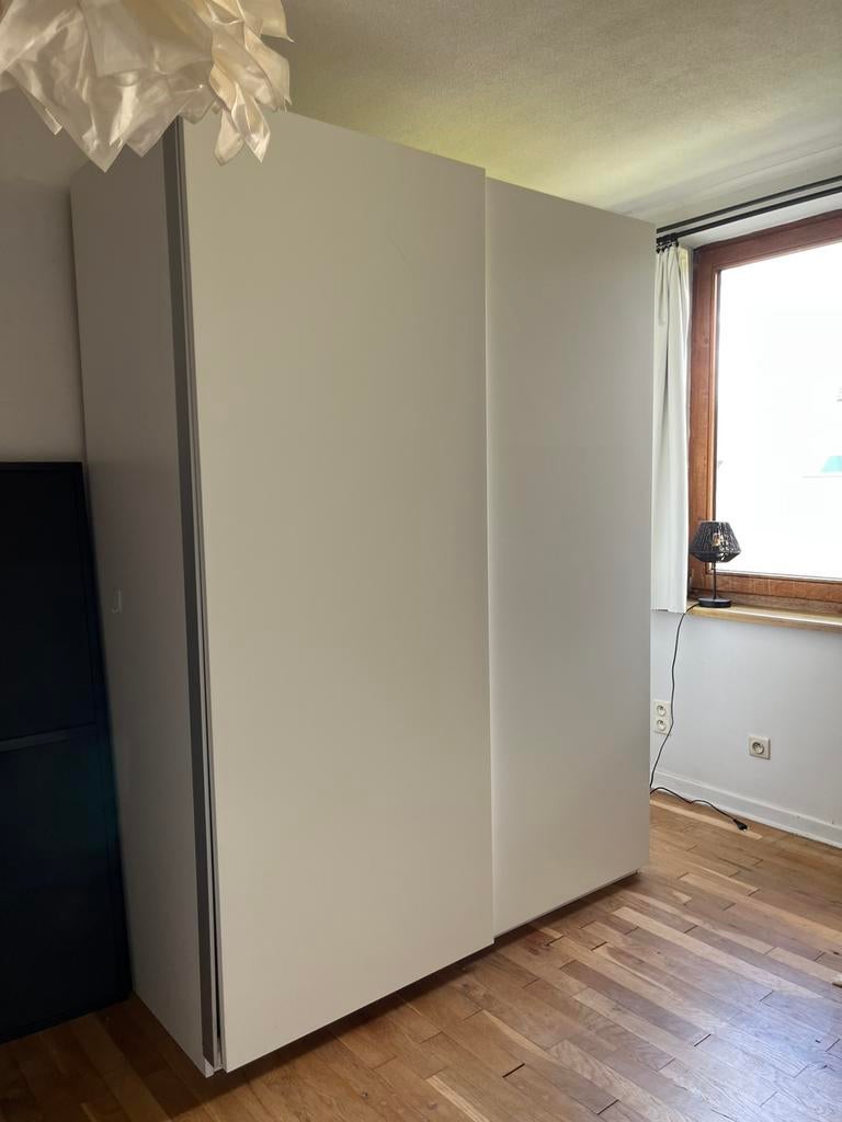 Witte 2-deurs kleerkast, Huis en Inrichting, Ophalen, Zo goed als nieuw