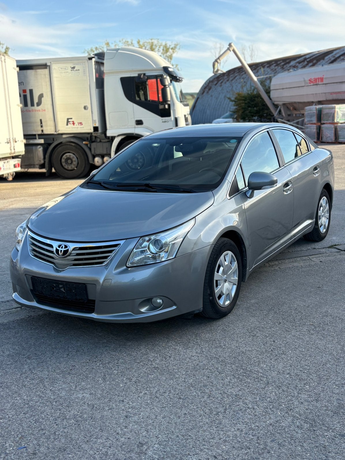 TOYOTA AVENSIS 1.8i 97.000KM, Auto's, Avensis, 5 deurs, Particulier, Zilver of Grijs