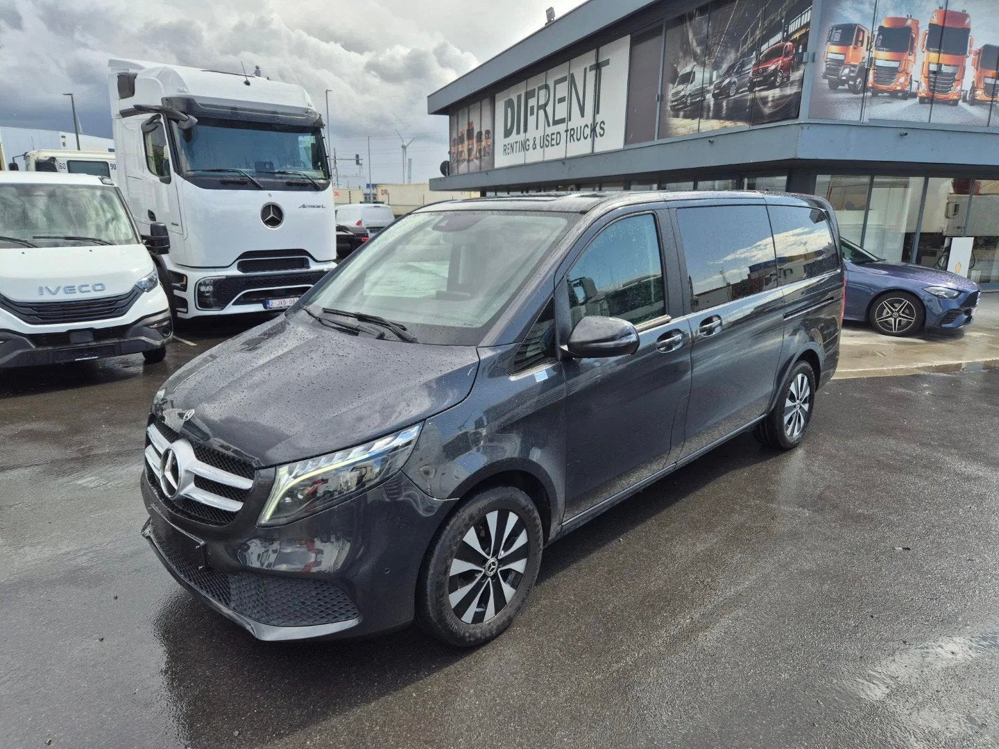 Mercedes-Benz V-Klasse 300 CDI (bj 2023, automaat), Auto's, Mercedes-Benz, Automaat, Parkeersensor, 174 kW, Gebruikt