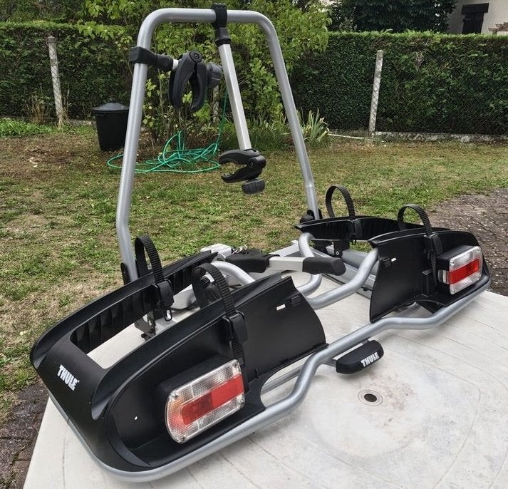 Porte-vélos THULE pour E-bikes + rampe de chargement THULE, Enlèvement, 2 vélos, Comme neuf, Support d'attelage