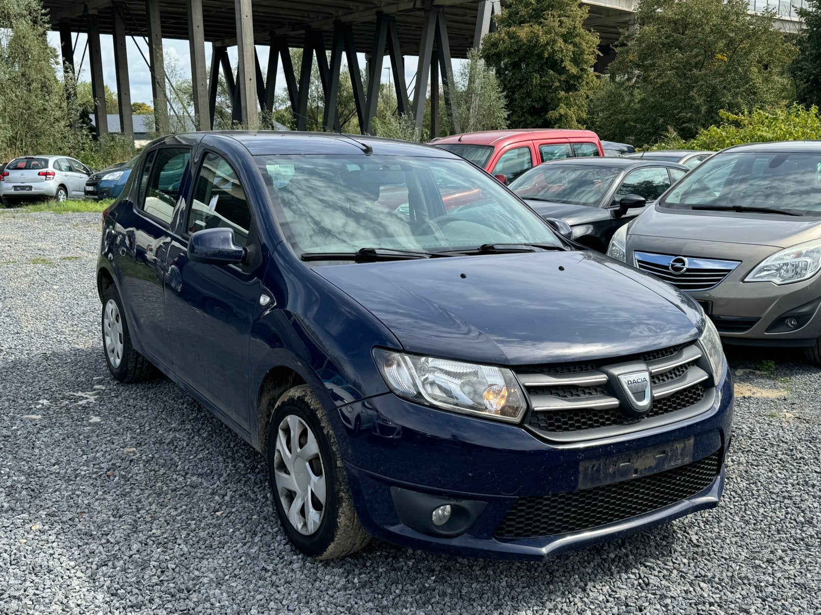 DACIA SANDERO, Autos, Euro 5, Ordinateur de bord, Entreprise, Boîte manuelle