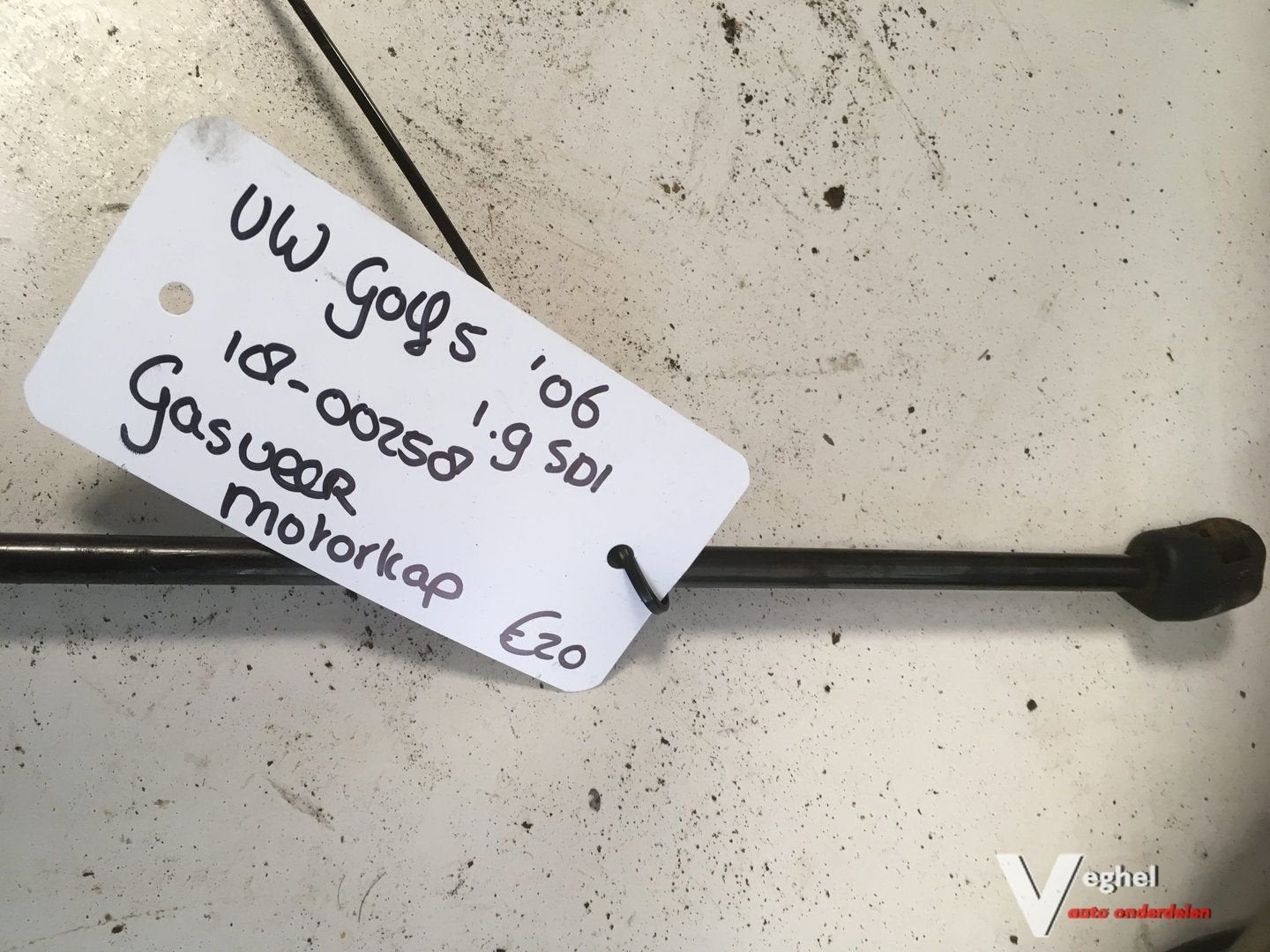 Vw Golf 5 2006  Gasveer motorkap, -, Utilisé, -, -