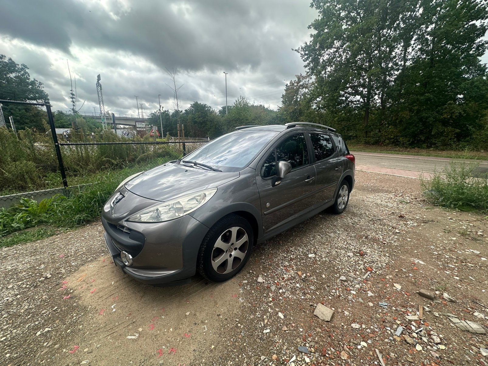 Peugeot 207 SW version exclusive, Autos, Peugeot, Argent ou Gris, Achat, Entreprise, Boîte manuelle