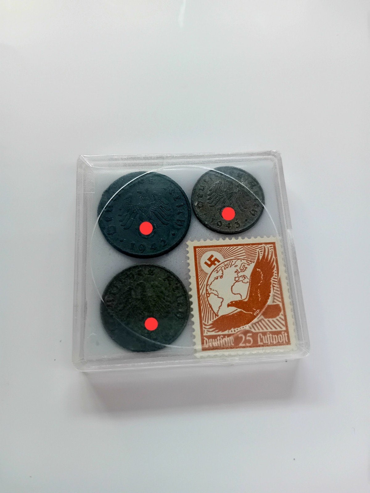 WO2 Setje 3 Munten + Originele Postzegel in Bewaardoosje, Ophalen of Verzenden, Munten