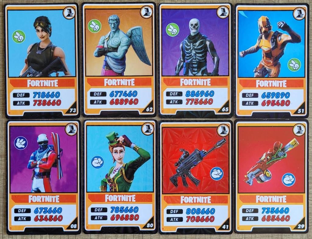 Fortnite: 8 verzamelkaarten, Ophalen of Verzenden, Zo goed als nieuw, Meerdere kaarten
