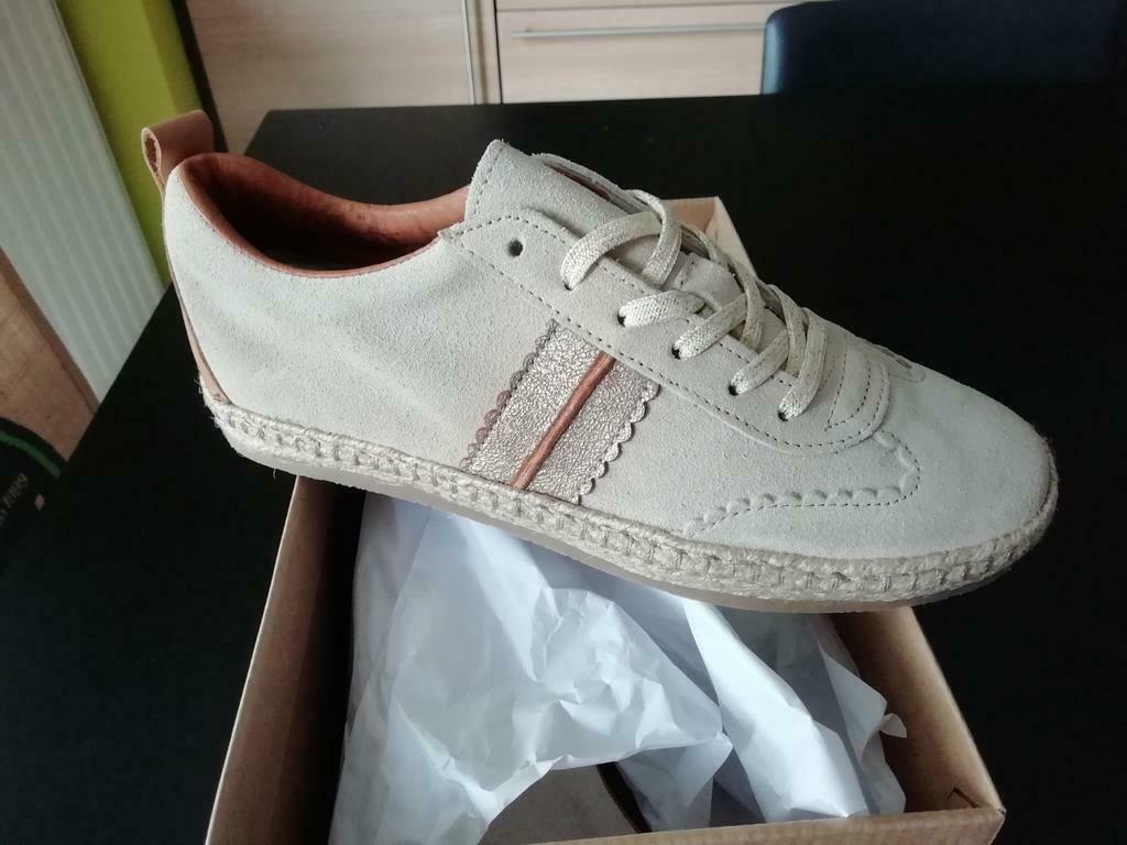 Espadrilles  Pia Pataugas. Couleur sable, Enlèvement, Espadrilles
