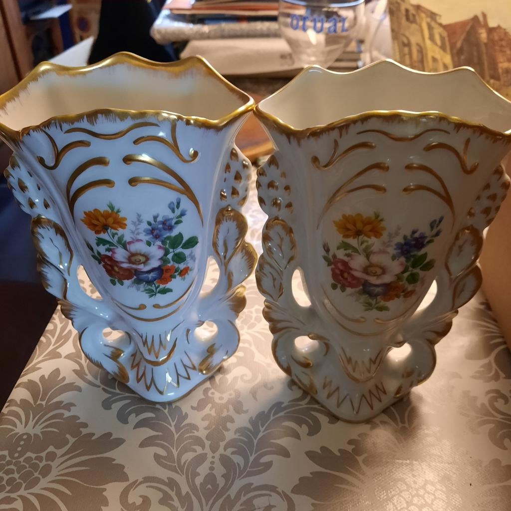 Vases Limoges de 20,5 cm de haut. Authentique ! Porcelaine, Enlèvement ou Envoi