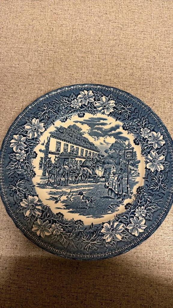Royal Tudor Ware - Dinerbord, Ophalen